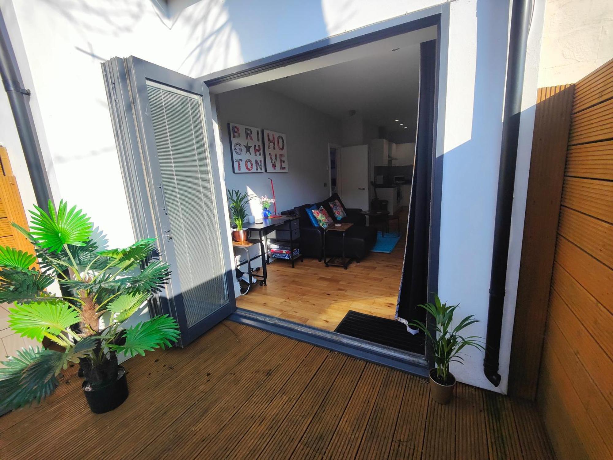 Modern Central Brighton Patio Flat - Free Parking! Ngoại thất bức ảnh