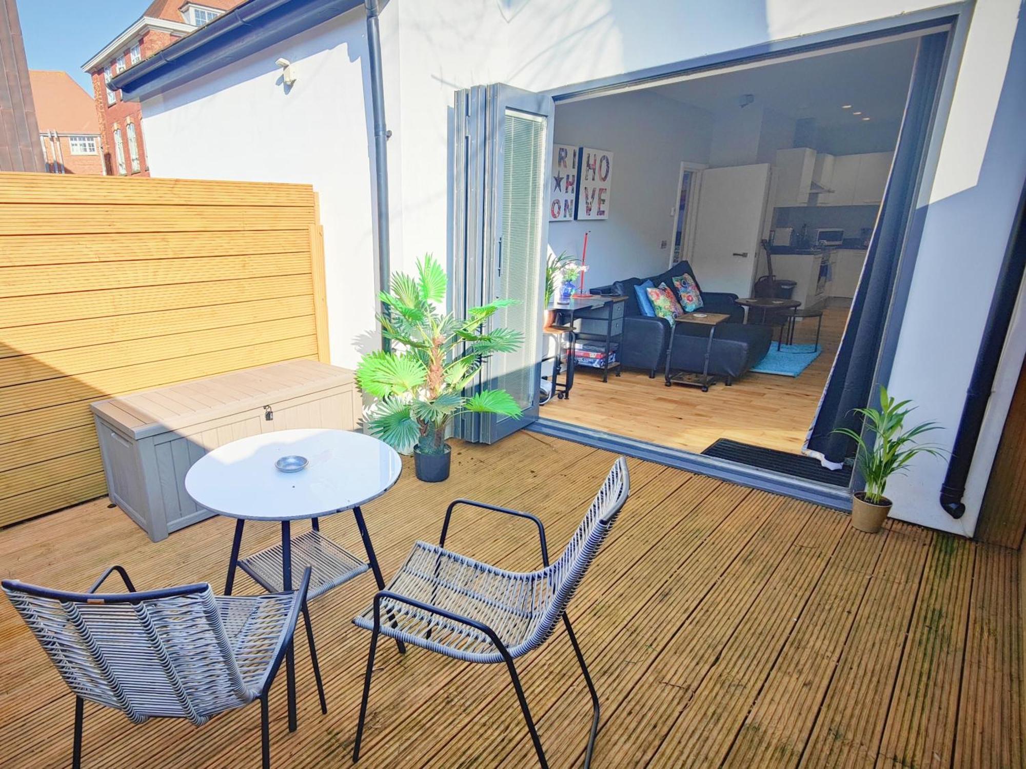 Modern Central Brighton Patio Flat - Free Parking! Ngoại thất bức ảnh